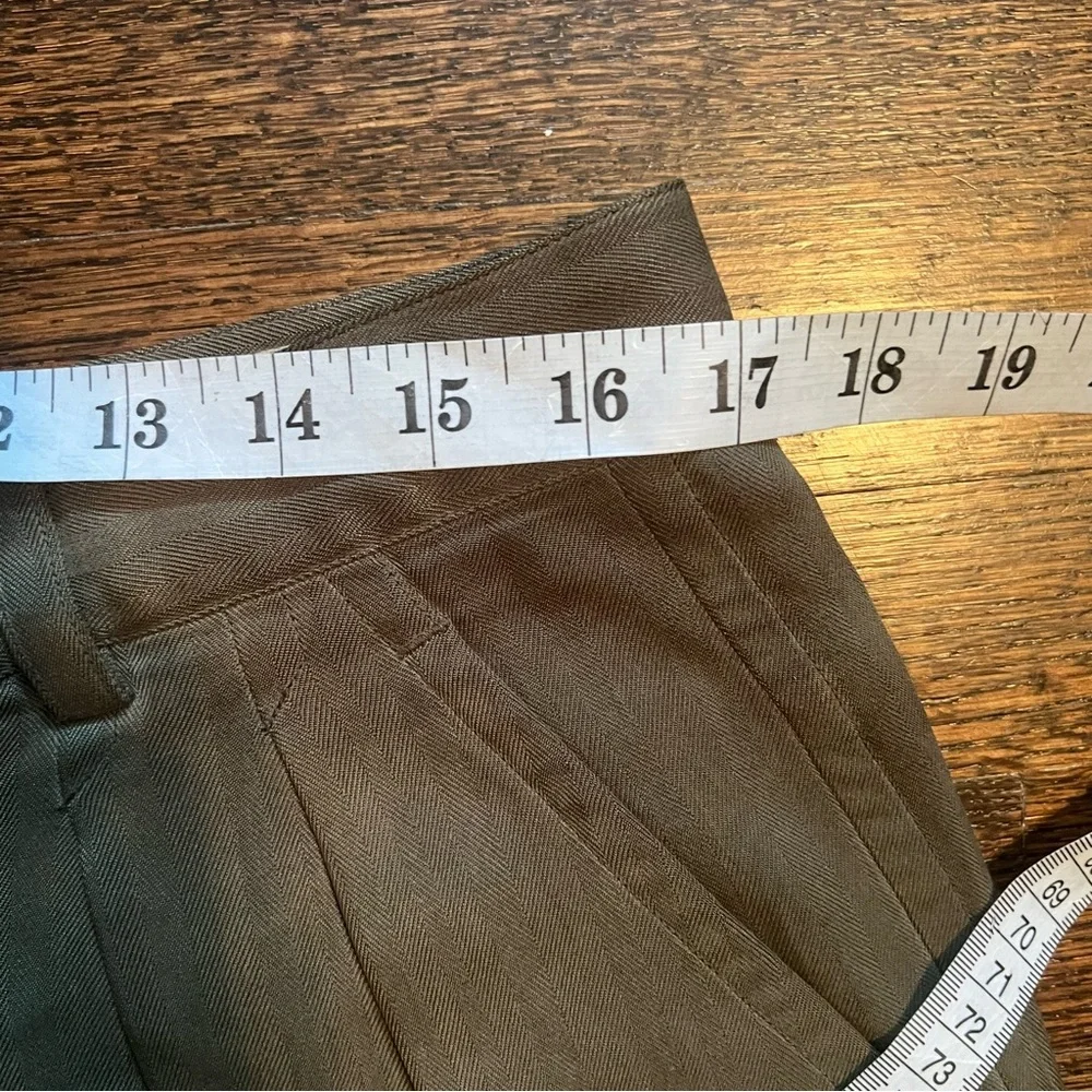 Tommy Bahama size 35 green silk shorts - Picture 6 of 10